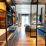 Zum Zollhaus 4*