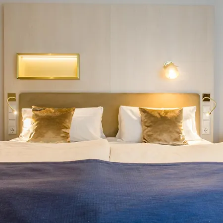 Отель Zum Zollhaus 4*