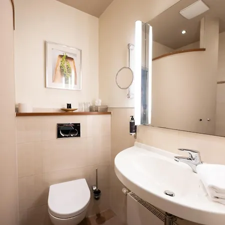 Zum Zollhaus Hotel 4*