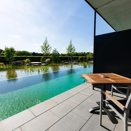 Zum Zollhaus 4*