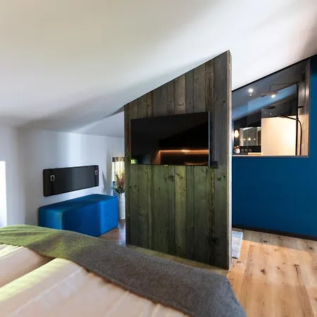 Zum Zollhaus 4* 라스테데
