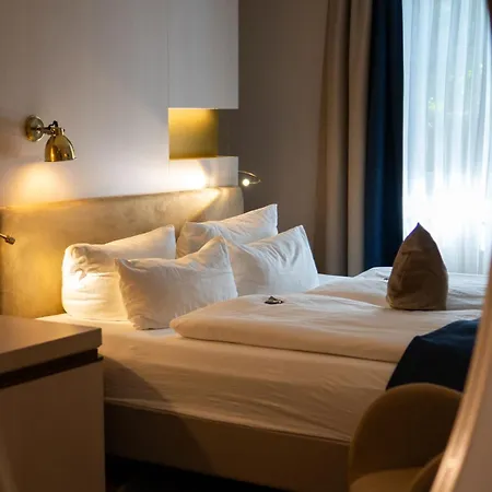 Zum Zollhaus Отель 4*