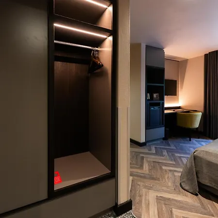 Zum Zollhaus 4* 라스테데