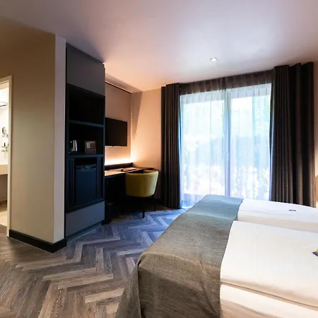 Отель Zum Zollhaus 4*