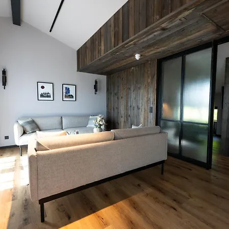 Zum Zollhaus 4*