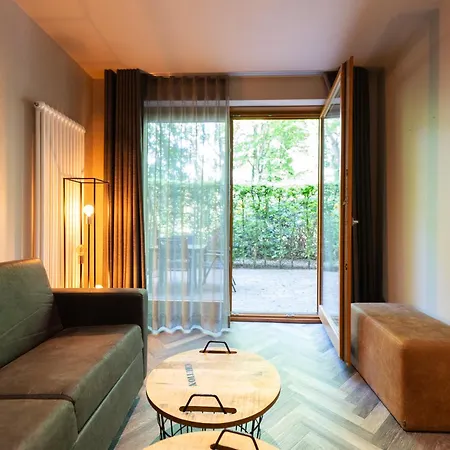 Zum Zollhaus Отель 4*
