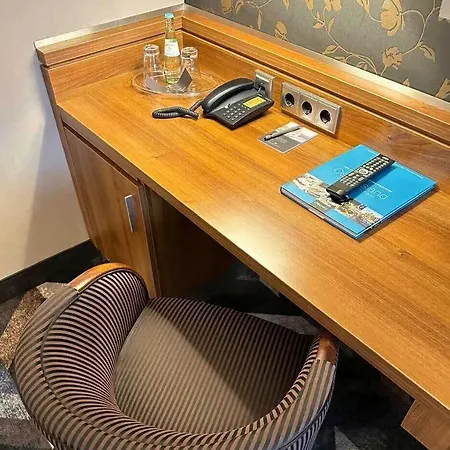 Zum Zollhaus Отель 4*