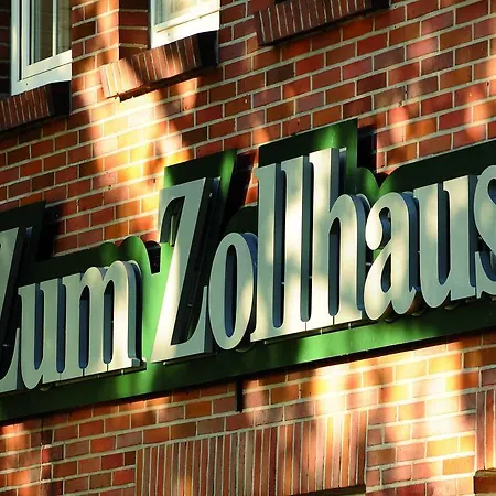 Zum Zollhaus 호텔 4*