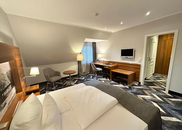 Zum Zollhaus 4*